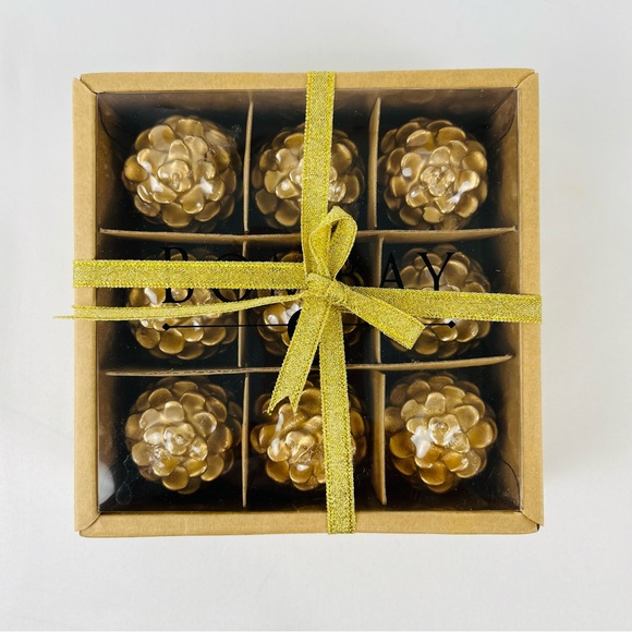 NEW NIB Bombay Gold Mini Pinecone Candles – Set of 9 Holiday Christmas Gift - Picture 5 of 6